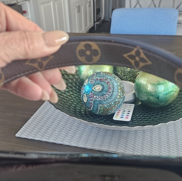 **SOLD**Louis Vuitton Cherrywood Vernis PM Handbag - Picture 3 of 16